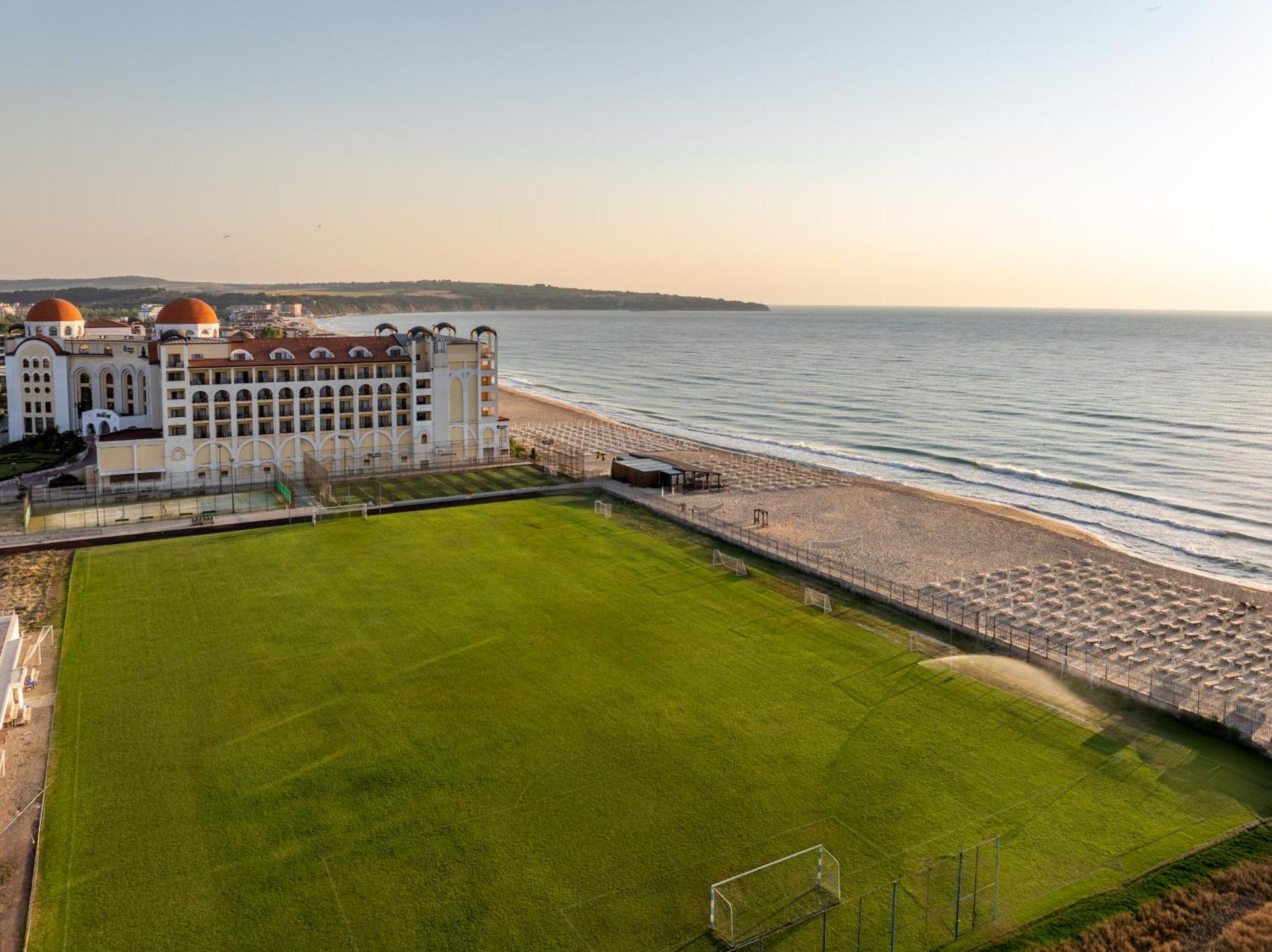 Alua Helios Bay Hotel Obzor Exterior photo
